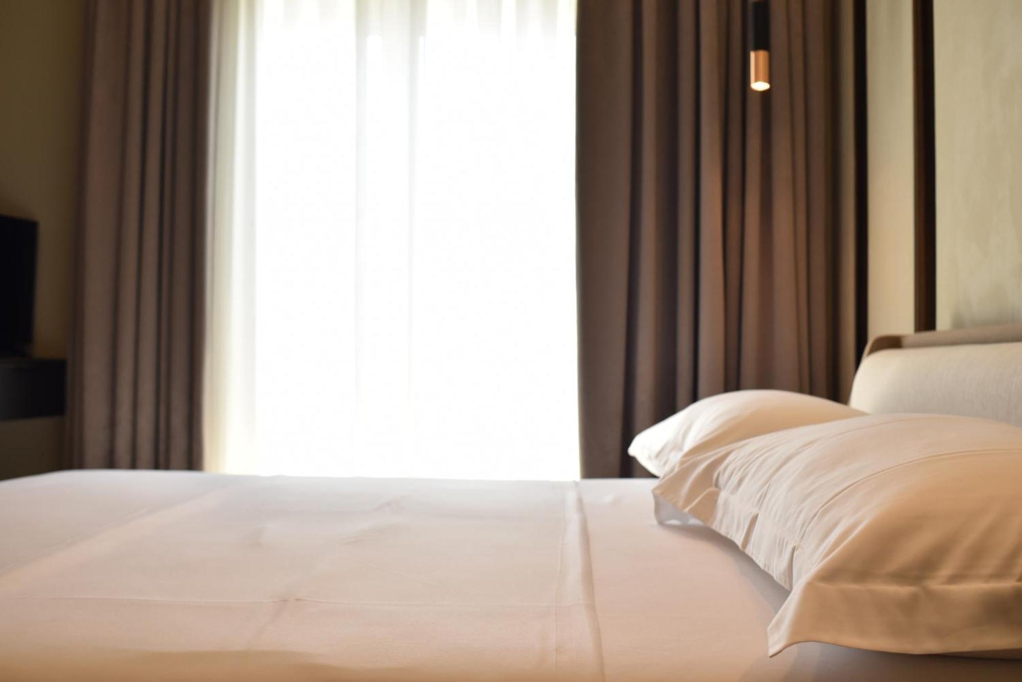 Nuna Hotel Radhimë Værelse billede