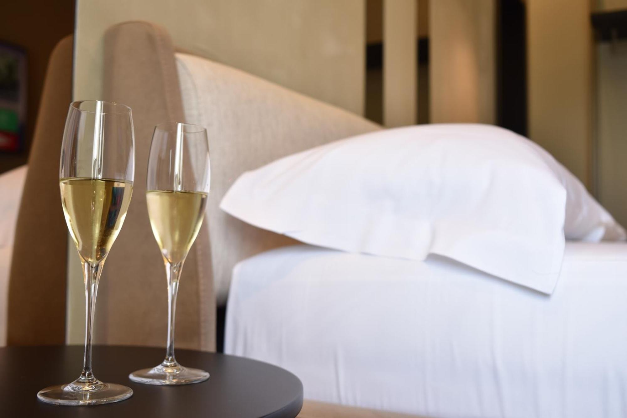 Nuna Hotel Radhimë Værelse billede